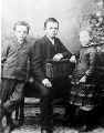R18 Ida Cecilia Wolff med sine brødre Otto Christian (R152) og Karl Hans Peter (R138)